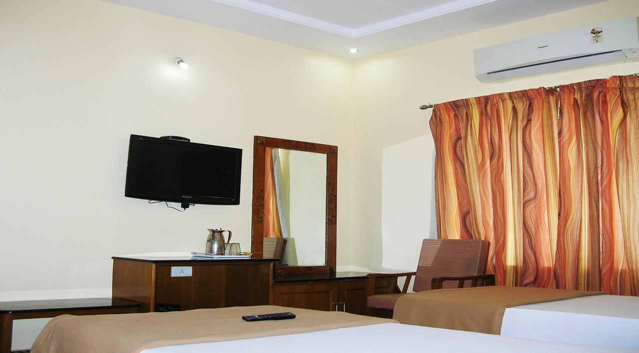 Hotel Athidhi Residency Tirupati Esterno foto