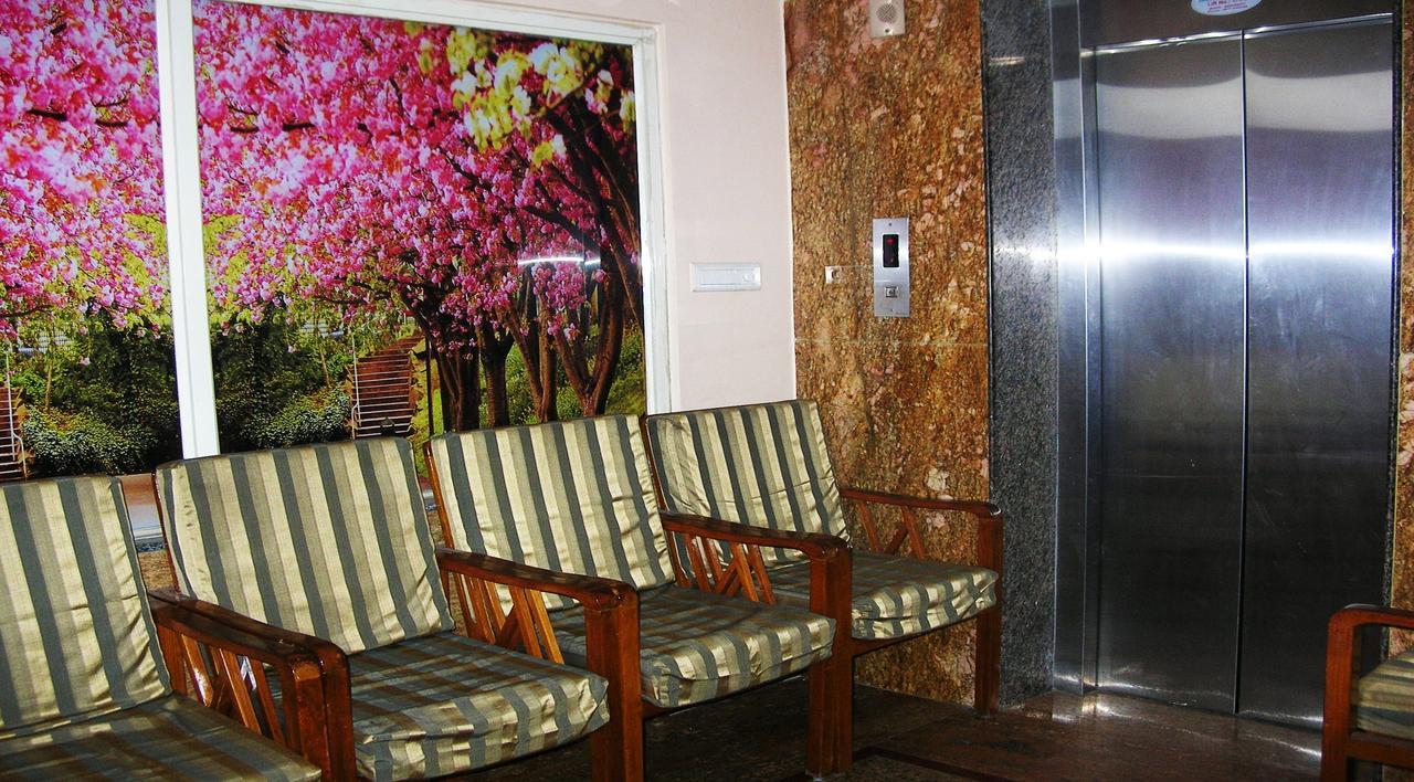 Hotel Athidhi Residency Tirupati Esterno foto