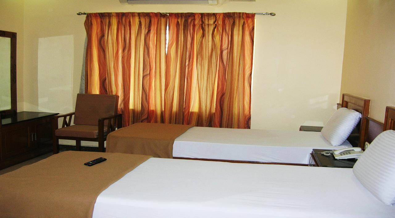 Hotel Athidhi Residency Tirupati Esterno foto
