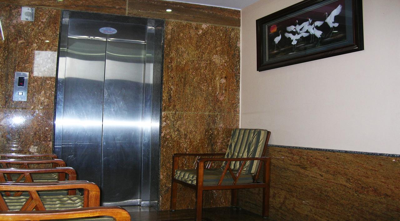 Hotel Athidhi Residency Tirupati Esterno foto